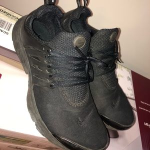 Black Nike Men’s Shoes
